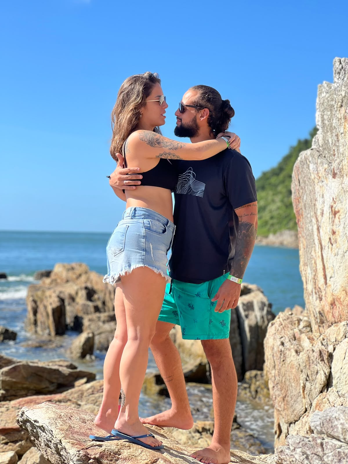 Marina e Keyber na praia
